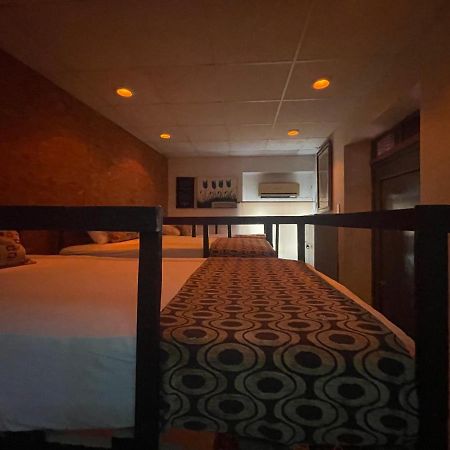 La Casa De La 12 Hostel แคมเปเช ภายนอก รูปภาพ