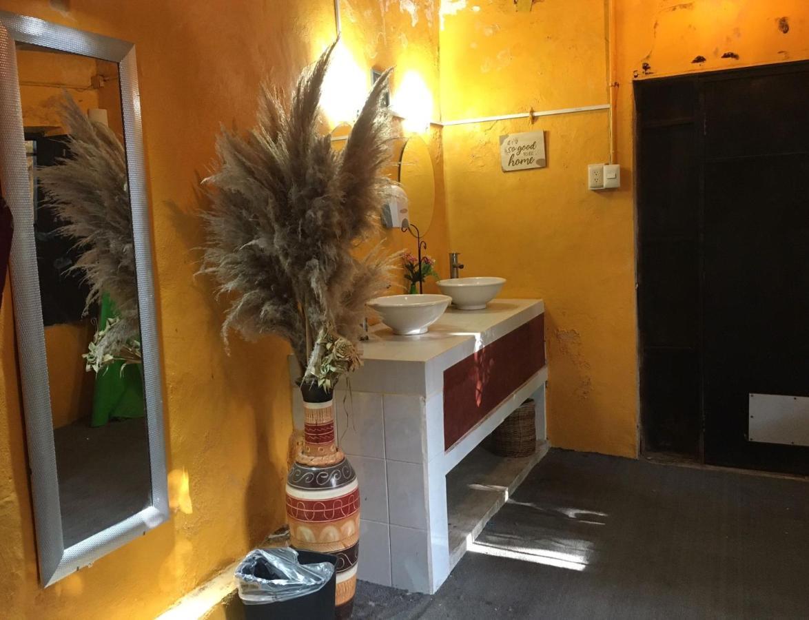 La Casa De La 12 Hostel แคมเปเช ภายนอก รูปภาพ