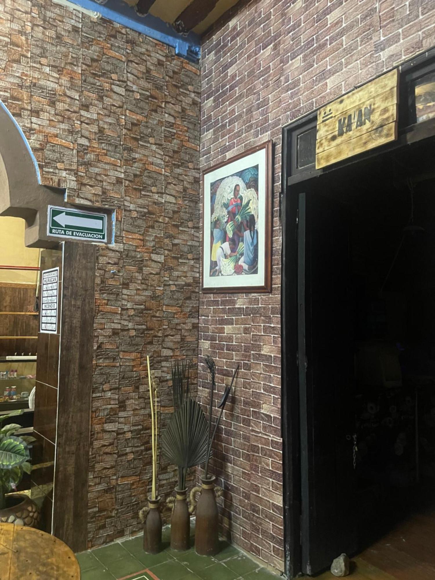La Casa De La 12 Hostel แคมเปเช ภายนอก รูปภาพ