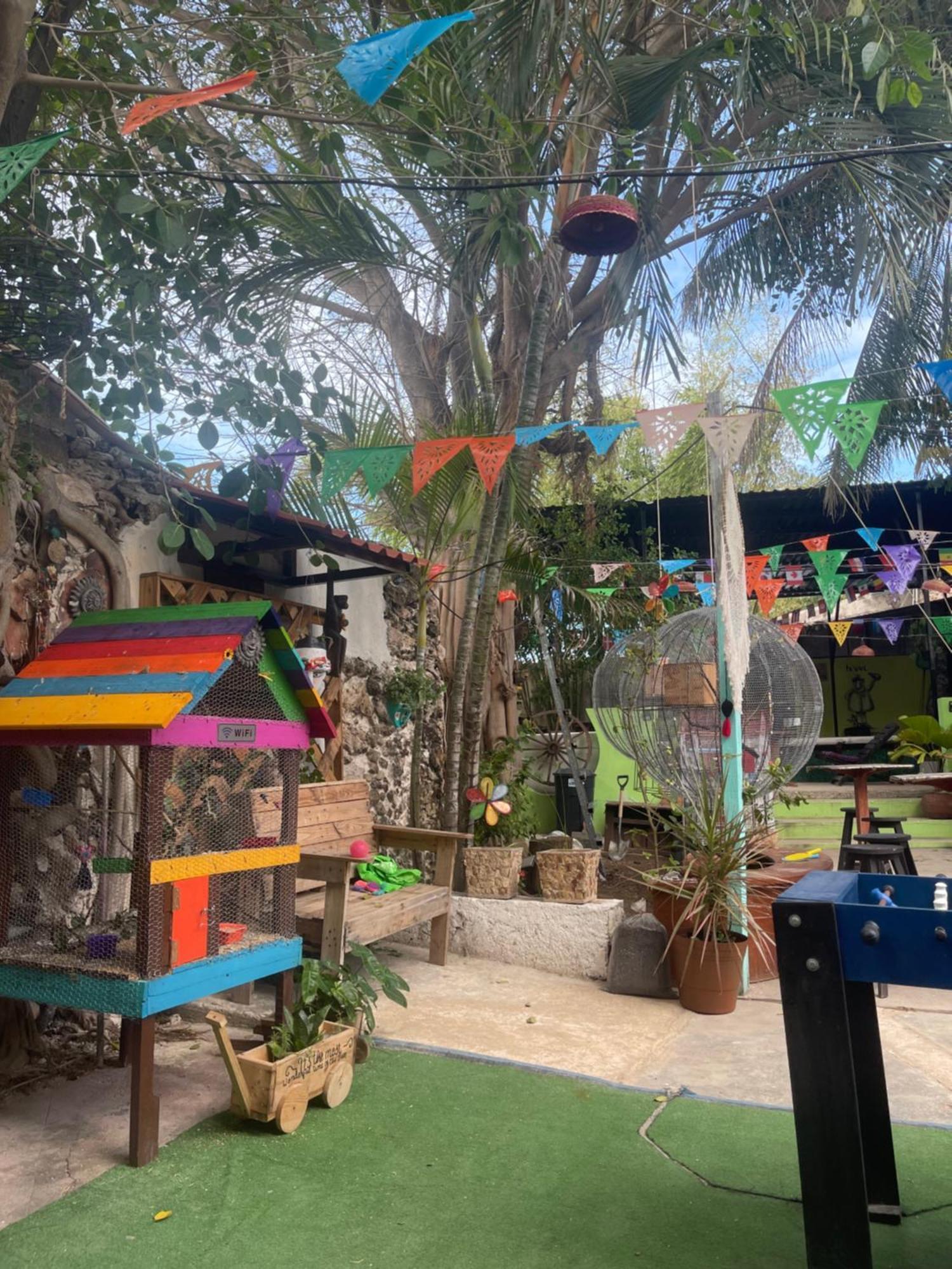 La Casa De La 12 Hostel แคมเปเช ภายนอก รูปภาพ
