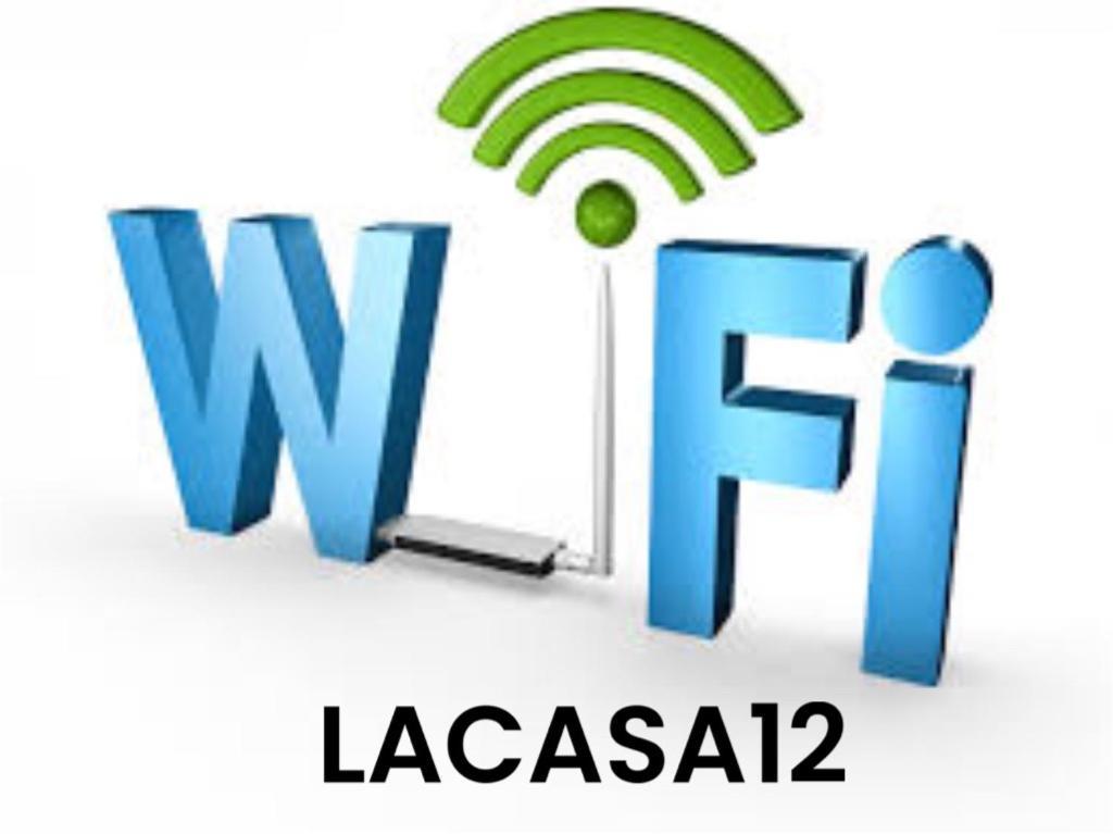 La Casa De La 12 Hostel แคมเปเช ภายนอก รูปภาพ